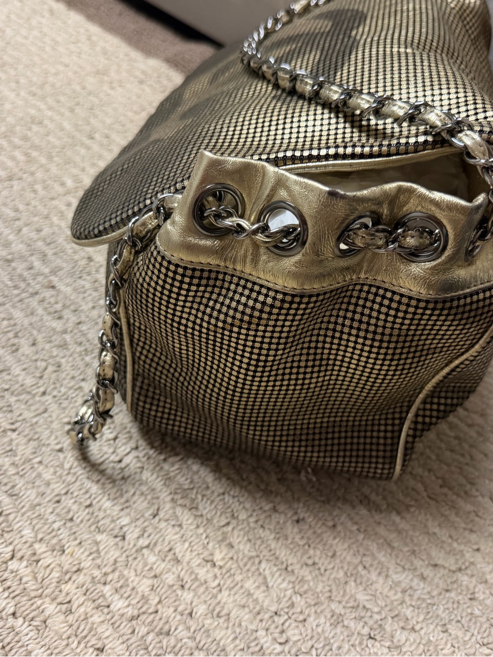 Metallic Gold Chain Shoulder Bag - Picture 11 of 12